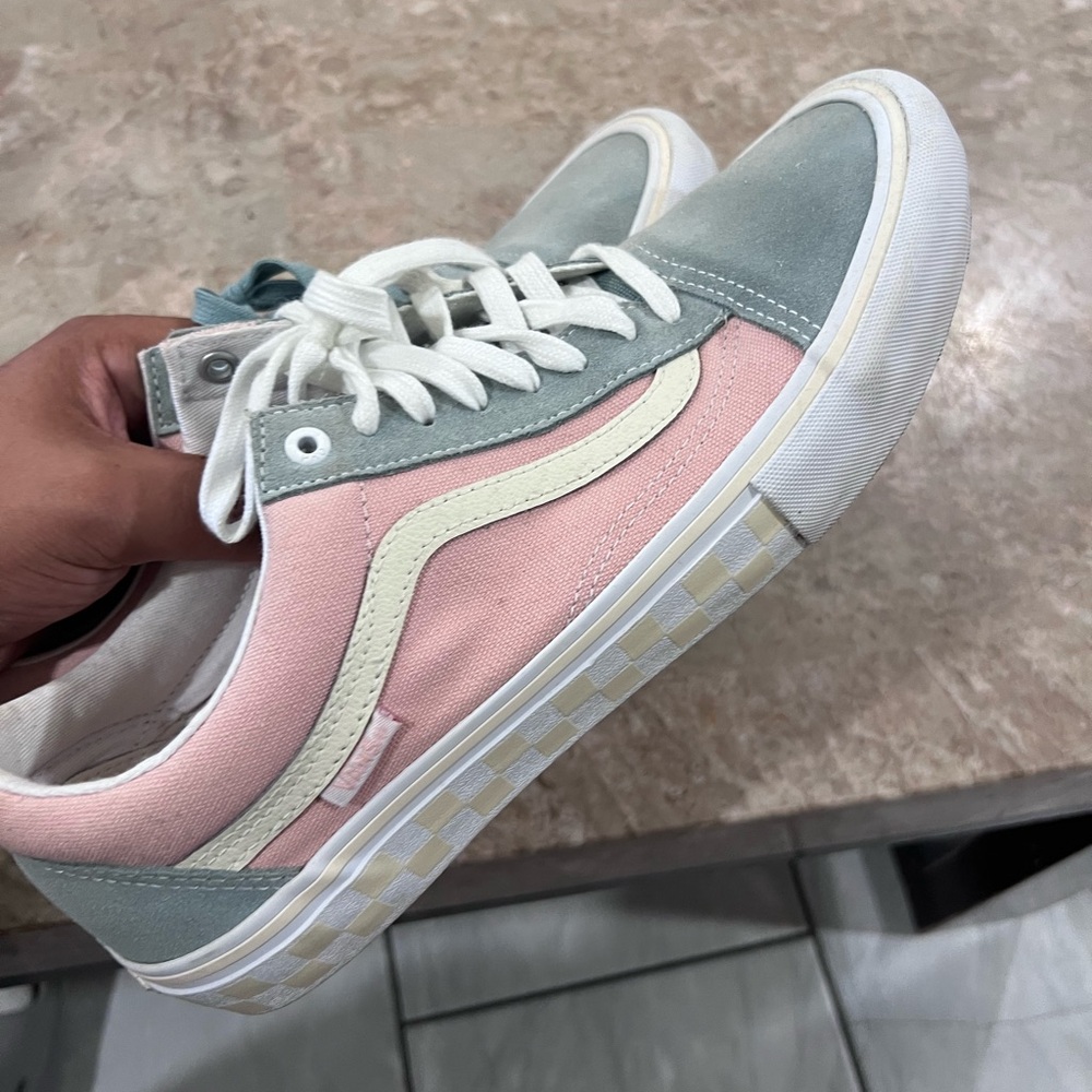 Vans Men's Pink and Light Gray Sneakers